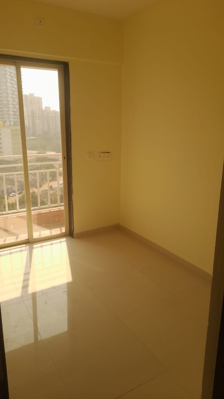 Room, royce-paradise 1.5 Bedroom 750 Sq.Ft. Apartment In Kalyan West Thane 8558749