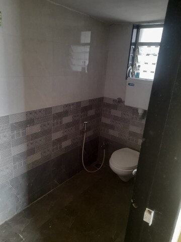 Bathroom in 1.5 BHK Apartment at Royce Paradise, Kalyan West – for Rent