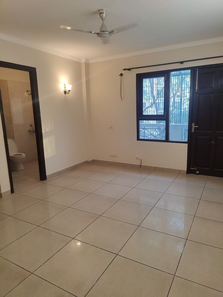 Room, unitech-south-city-1 6+ Bedroom 360 Sq.Ft. Villa In South City 1 Gurgaon 8558754