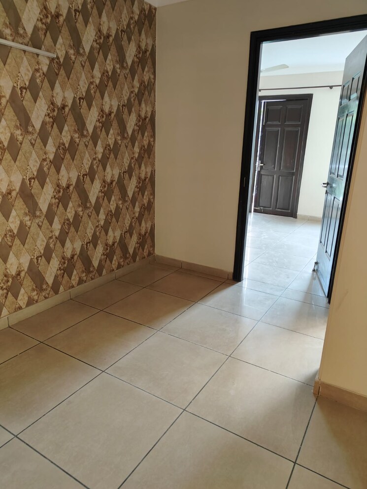 Balcony, unitech-south-city-1 6+ Bedroom 360 Sq.Ft. Villa In South City 1 Gurgaon 8558754