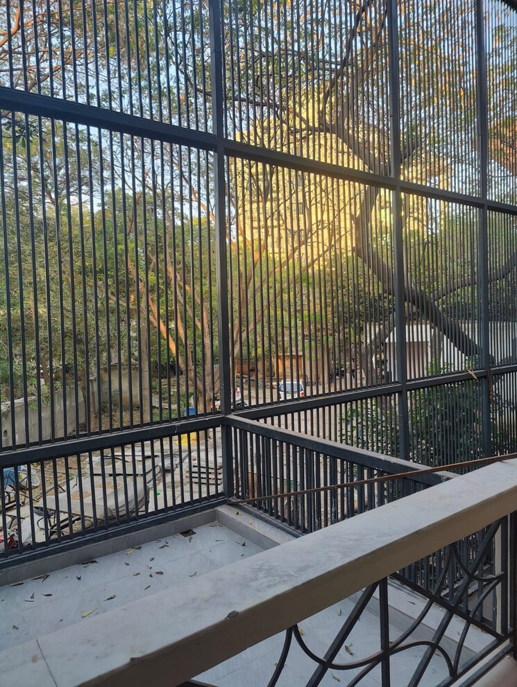 Balcony, unitech-south-city-1 6+ Bedroom 360 Sq.Ft. Villa In South City 1 Gurgaon 8558754