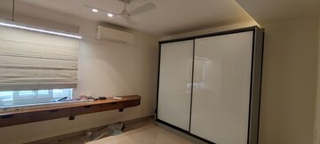Room in 4 BHK Apartment at Jayabheri The Peaks, Narsingi – for Rent