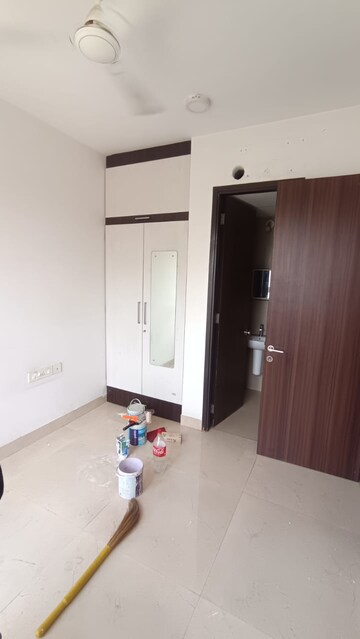 Room in 2 BHK Apartment at Dosti Eastern Bay, Wadala – for Rent