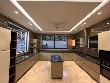 6+ BHK Villa For Rent in Unitech Palms, South City 1