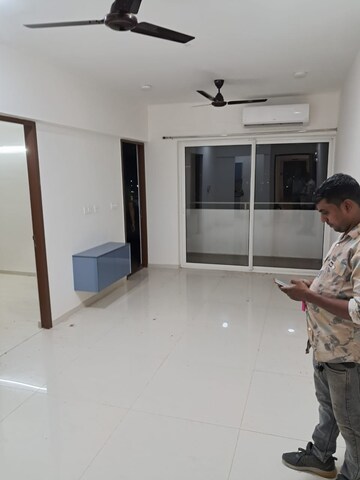 2 BHK Apartment For Rent in Shapoorji Pallonji Joyville Phase 2, Sector 102
