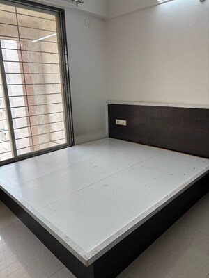 Room in 1.5 BHK Apartment at Ravinanda Skylights, Wagholi – for Sale