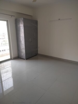 Room in 2 BHK Apartment at Amrapali Leisure Park, Amrapali Leisure Valley – for Sale