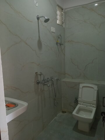 Bathroom in 6+ BHK Builder Floor at Nijampur Malhaur – for Rent