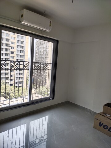 Room in 2 BHK Apartment at Kaveri CHS Ghatkopar, Ghatkopar East – for Rent