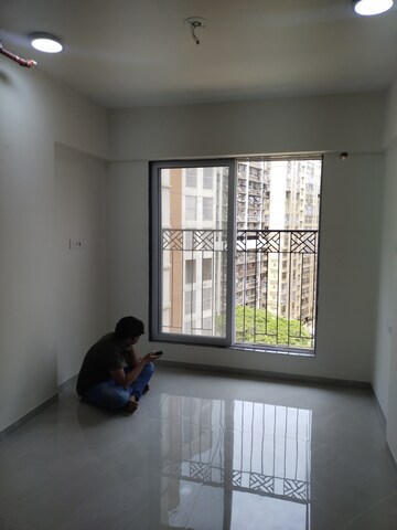 Room in 2 BHK Apartment at Kaveri CHS Ghatkopar, Ghatkopar East – for Rent
