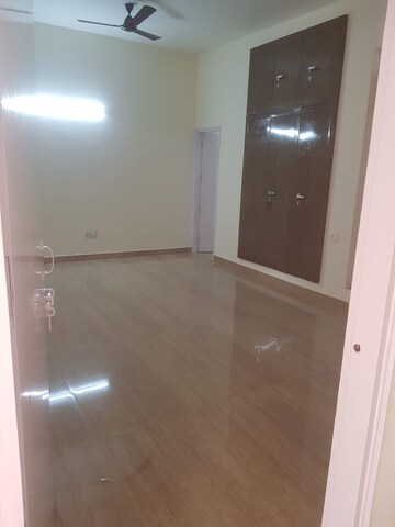 Room in 1 BHK Independent House at Alpha 1 Greater Noida – for Rent