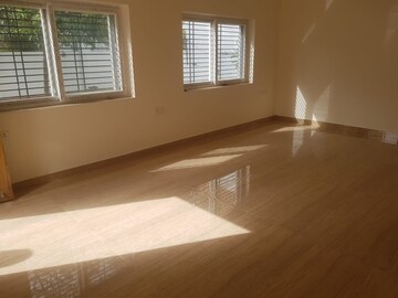 Room in 1 BHK Independent House at Alpha 1 Greater Noida – for Rent