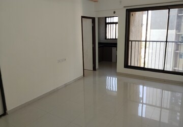 Room in 1 BHK Apartment at Chandak Nishchay, Borivali East – for Rent