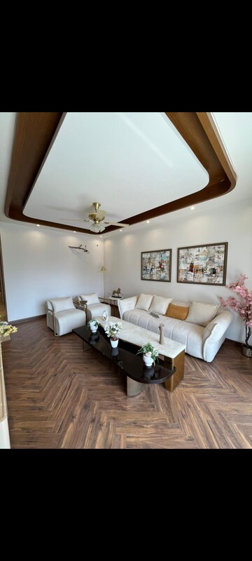 4 BHK Builder Floor For Sale in Paras Trinity, Sector 63