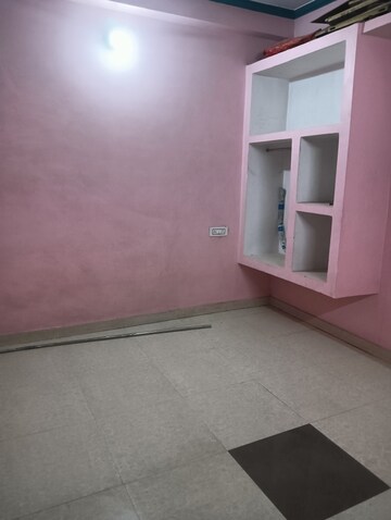 Room in 4 BHK Independent House at Gangaganj – for Rent
