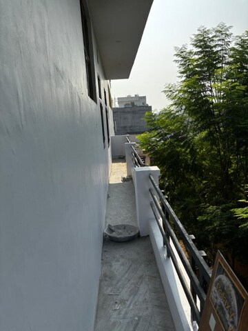 Balcony in 2 BHK Independent House at Gomti Nagar – for Rent