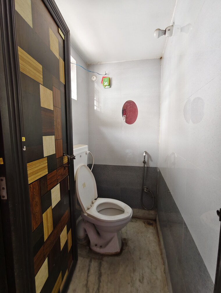 Bathroom, haidar para 2 Bedroom 1000 Sq.Ft. Apartment In Haidar Para Siliguri 8558989