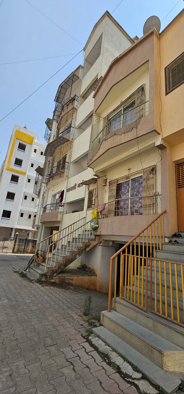 Cover Image, rajas society 3 Bedroom 1200 Sq.Ft. Apartment In Rajas Society Pune 8559000