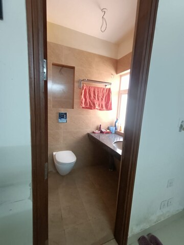 Bathroom in 2 BHK Villa at Shalimar Garden Bay Villa, Iim Road – for Rent