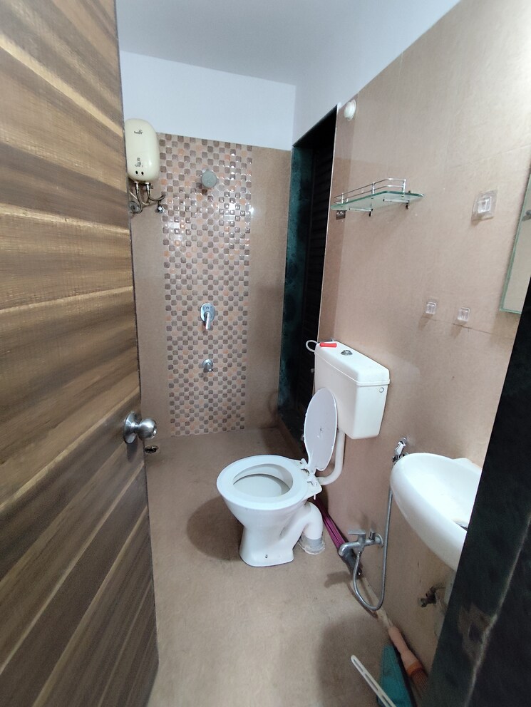 Bathroom, damji-mahavir-exotica 2 Bedroom 968 Sq.Ft. Apartment In Ghodbunder Road Thane 8559012