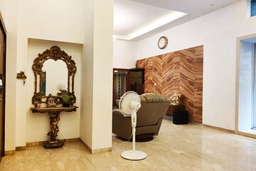 Living Room in 3.5 BHK Penthouse at Waves Apartment, Tardeo – for Sale
