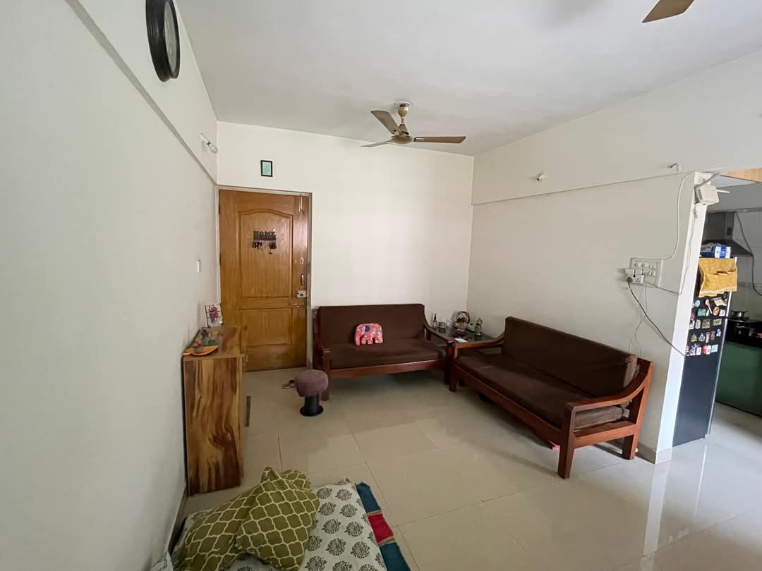 2 BHK Apartment For Rent in Magarpatta City Iris