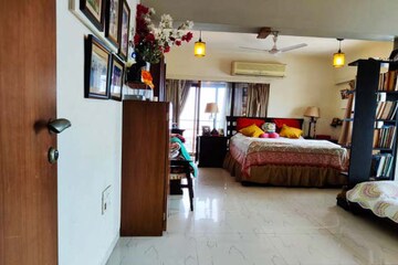 Bedroom in 3 BHK Apartment at Lokhandwala Harmony, Worli – for Sale