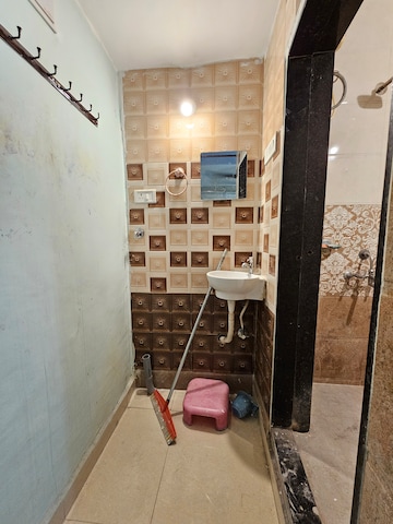 Parking in 1 RK Apartment at Raut Baug Housing Complex, Dhankawadi – for Rent