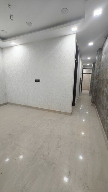 Room in 3 BHK Builder Floor at Govindpuri – for Sale