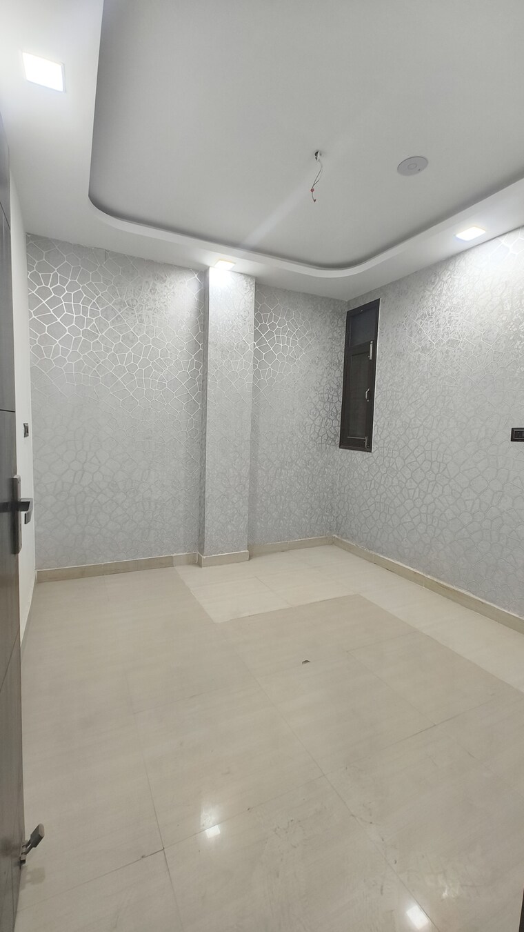 Room, govindpuri 3 Bedroom 900 Sq.Ft. Builder Floor In Govindpuri Delhi 8559138