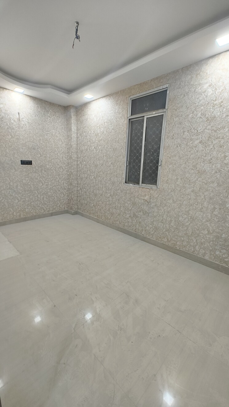 Room, govindpuri 3 Bedroom 900 Sq.Ft. Builder Floor In Govindpuri Delhi 8559138
