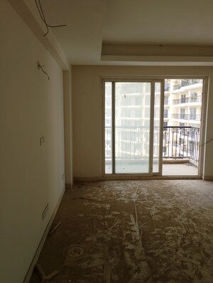 Room in 3 BHK Apartment at ATS Triumph, Sector 104 – for Sale