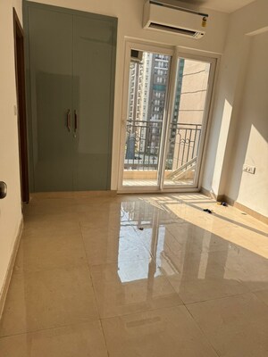 Room in 3.5 BHK Apartment at ATS Nobility, Sector 4, Greater Noida – for Sale