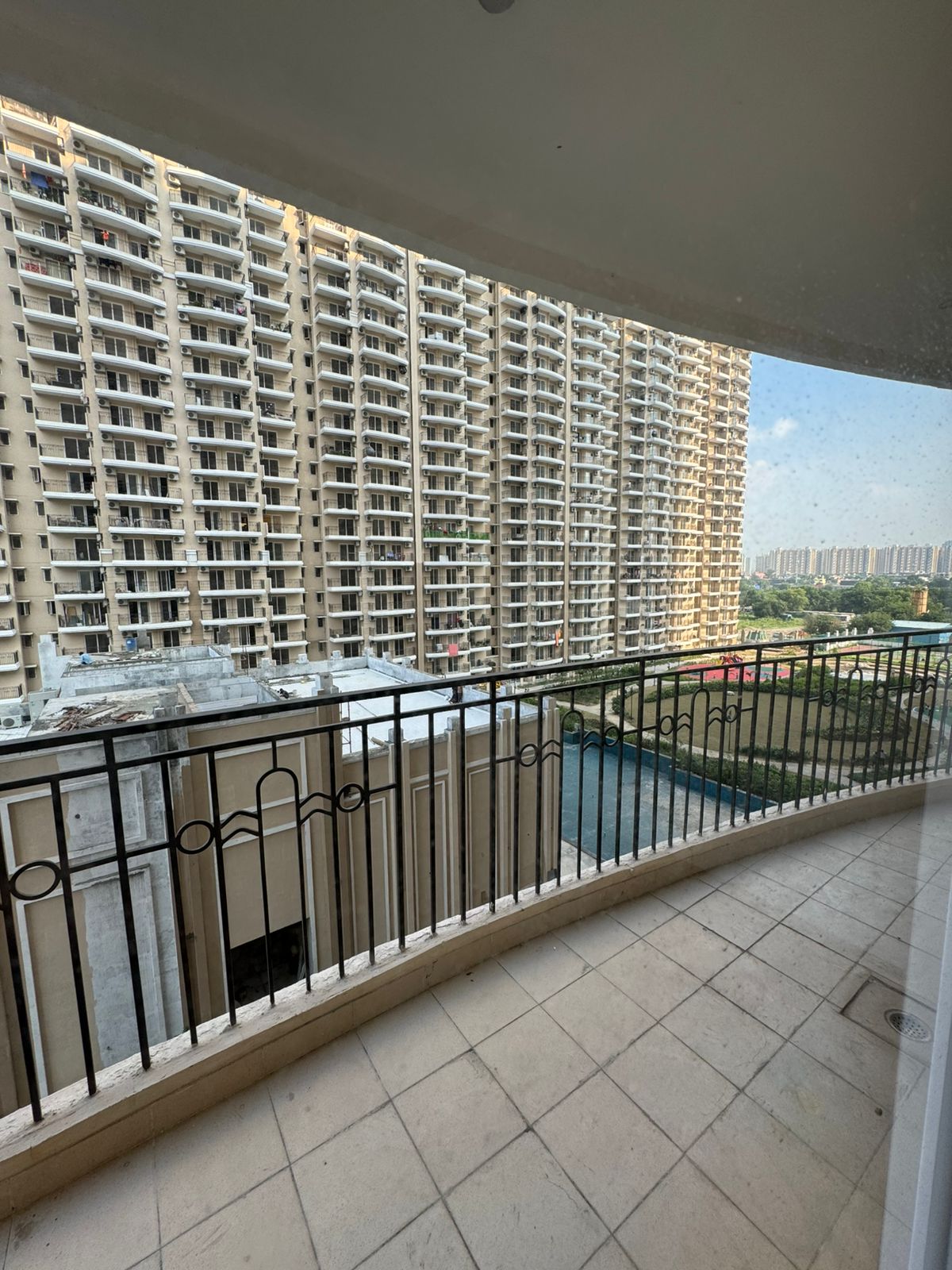 3.5 BHK + Servant Room 1675 Sq.Ft. Apartment in ATS Nobility