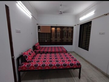 Room in  Pg at Thane West – for Rent