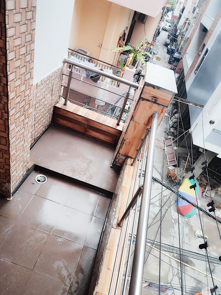 Balcony, pratap nagar 2 Bedroom 650 Sq.Ft. Builder Floor In Pratap Nagar Delhi 8559297