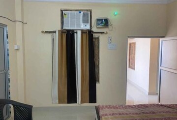 Room in 2 BHK Villa at Aliganj – for Rent