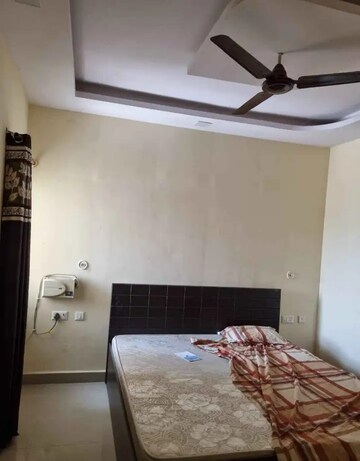 Bedroom in 1 BHK Villa at Aliganj – for Rent