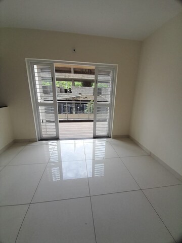 Room in 3 BHK Builder Floor at Kumar Hill View Residency, Kothrud – for Sale