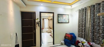 Living Room in 2.5 BHK Builder Floor at Sector 40 – for Rent
