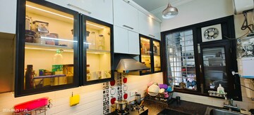 Living Room in 2.5 BHK Builder Floor at Sector 40 – for Rent