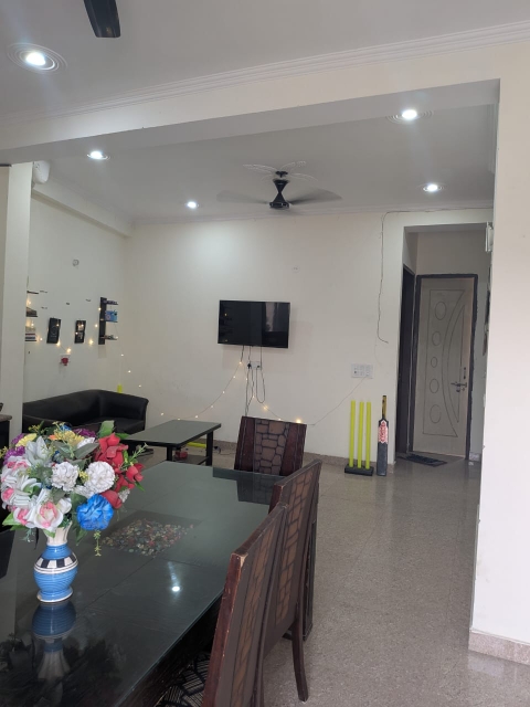2 BHK Builder Floor For Rent in Sector 33