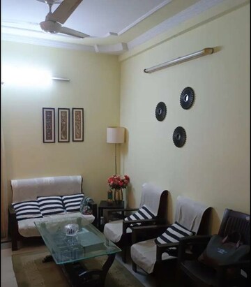 Master Bedroom in 3 BHK Apartment at Hazratganj – for Rent