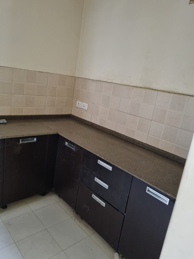 undefined, emaar-gurgaon-greens 3 Bedroom 1650 Sq.Ft. Apartment In Sector 102 Gurgaon 8559493