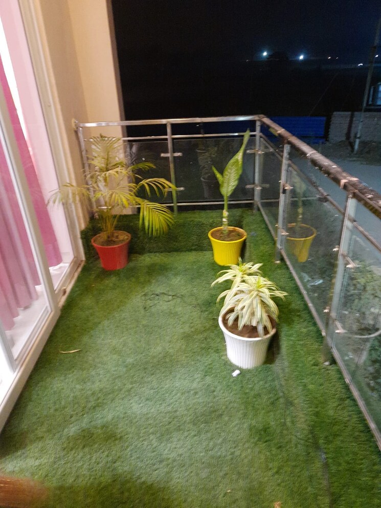 Balcony, aps-platinum-towers 3 Bedroom 2000 Sq.Ft. Apartment In Pir Machalla Zirakpur 8559503