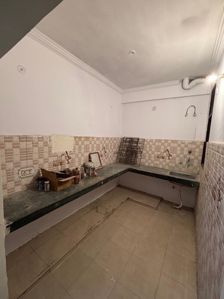 Kitchen, khurram nagar 3 Bedroom 1100 Sq.Ft. Apartment In Khurram Nagar Lucknow 8559512