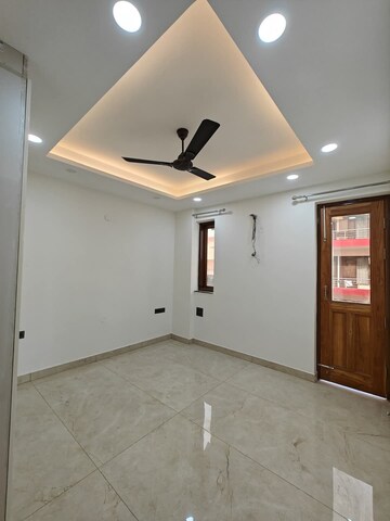 Room in 3 BHK Apartment at M3M Golf Hills, Sector 79 – for Sale