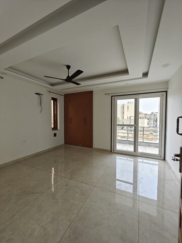 Room in 3 BHK Apartment at M3M Golf Hills, Sector 79 – for Sale