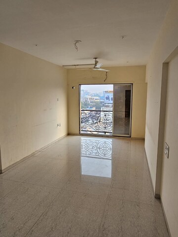 Room in 2 BHK Apartment at Ganesh CHS Andheri West, Andheri West – for Rent