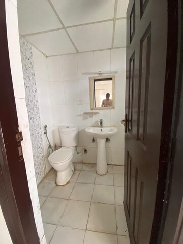Bathroom in 2 BHK Apartment at Supertech Cape Town, Sector 74 – for Rent